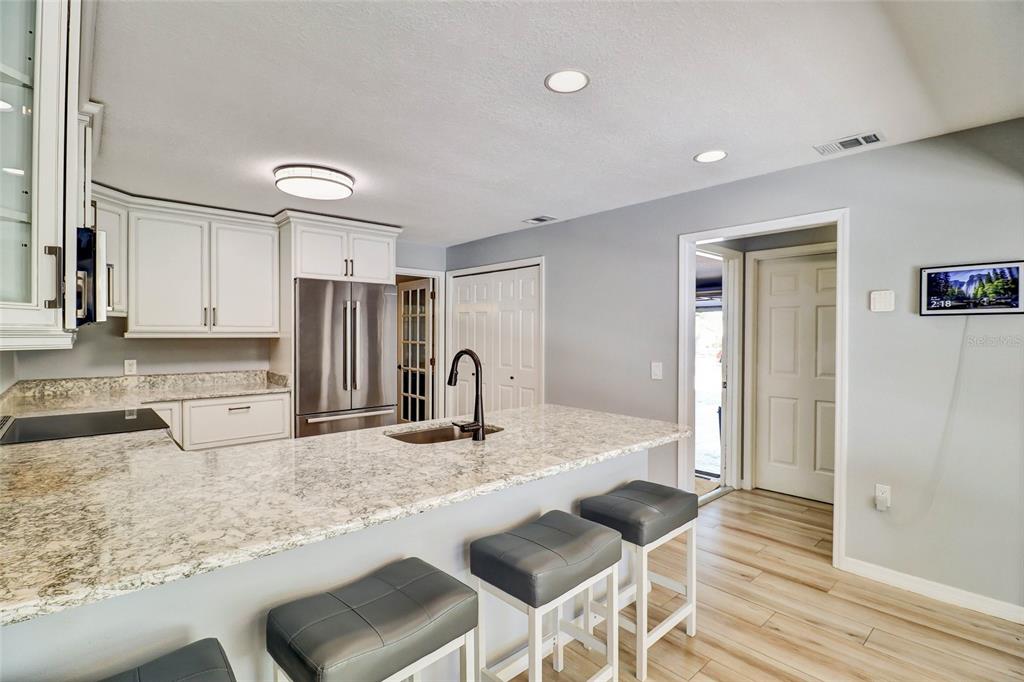 4318 Woodtree Lane Orlando, FL 32835 - Photo 10 of 48