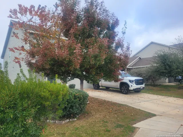 $1,900 | 11311 Babcock Bend, San Antonio, TX 78249