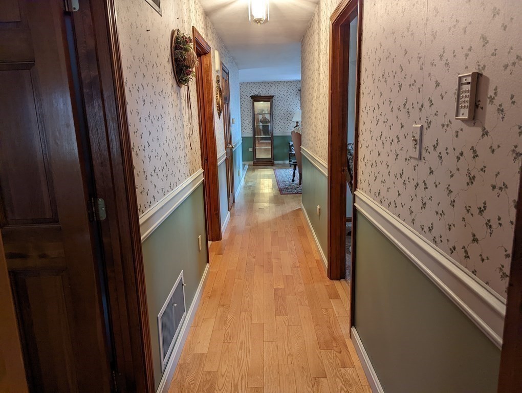57 Ferry Road Salisbury, MA 01952 - Photo 12 of 31