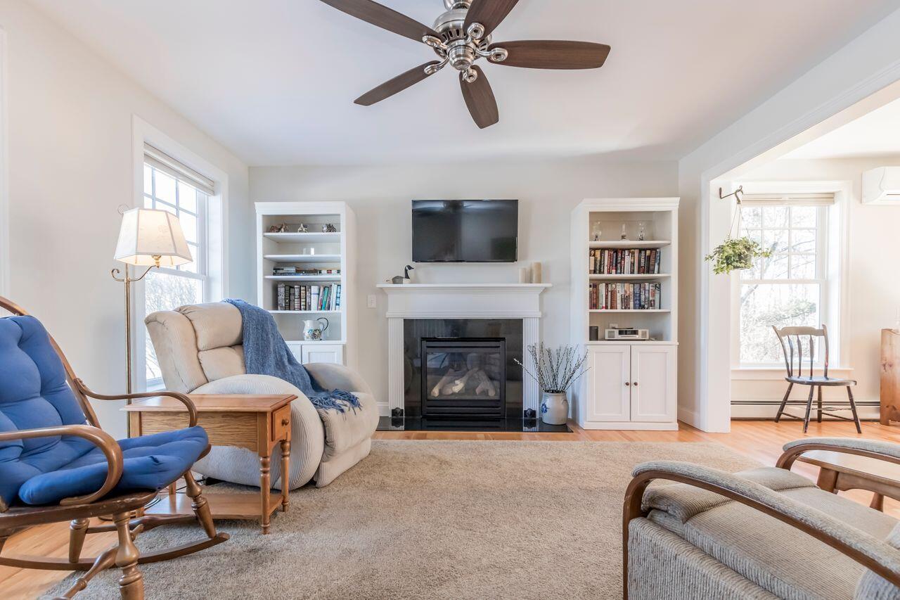 46 Drowne Road Cumberland, ME 04021 - Photo 5 of 34 20240214-71011