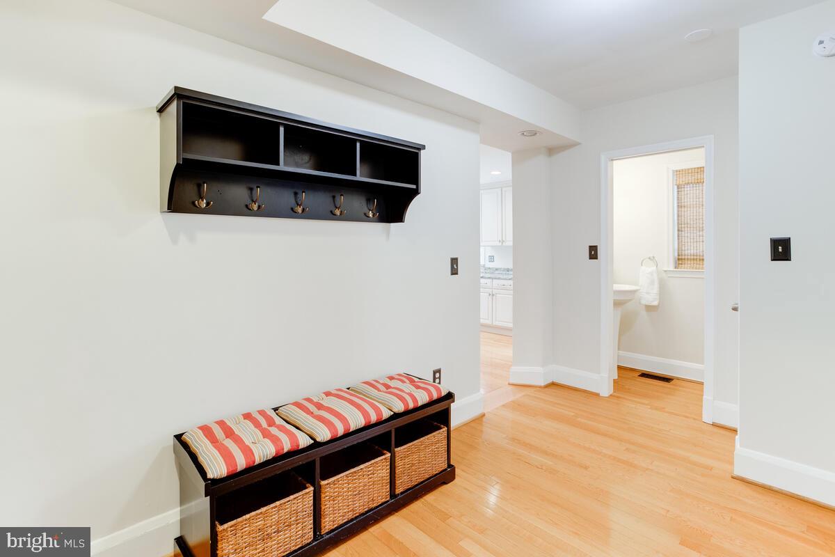 813 Kingston Road Baltimore, MD 21212 - Photo 24 of 55 Mud room with Pottery Barn bench and shelf