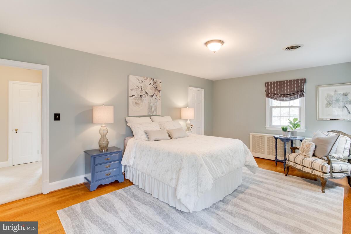 813 Kingston Road Baltimore, MD 21212 - Photo 33 of 55 Primary bedroom has gleaming hardwood floors