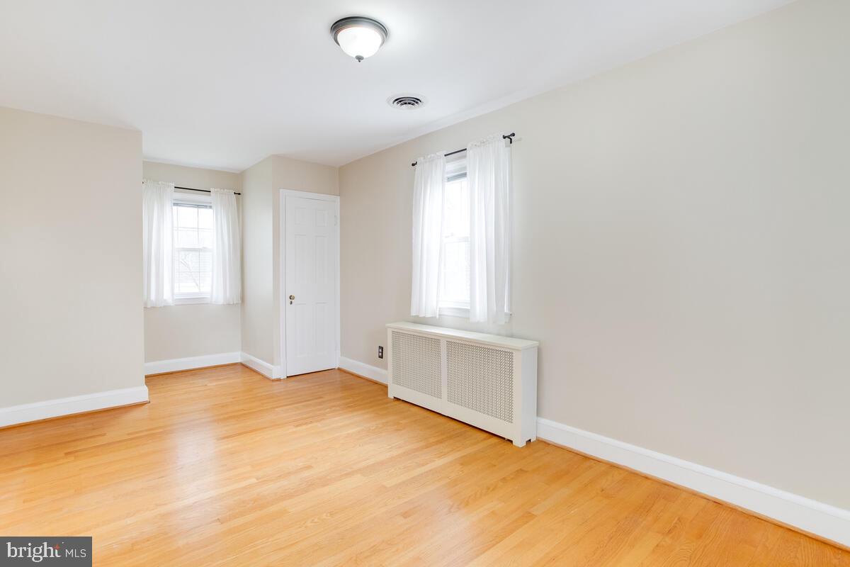 813 Kingston Road Baltimore, MD 21212 - Photo 38 of 55 Bedroom 2 has gleaming hardwood floors