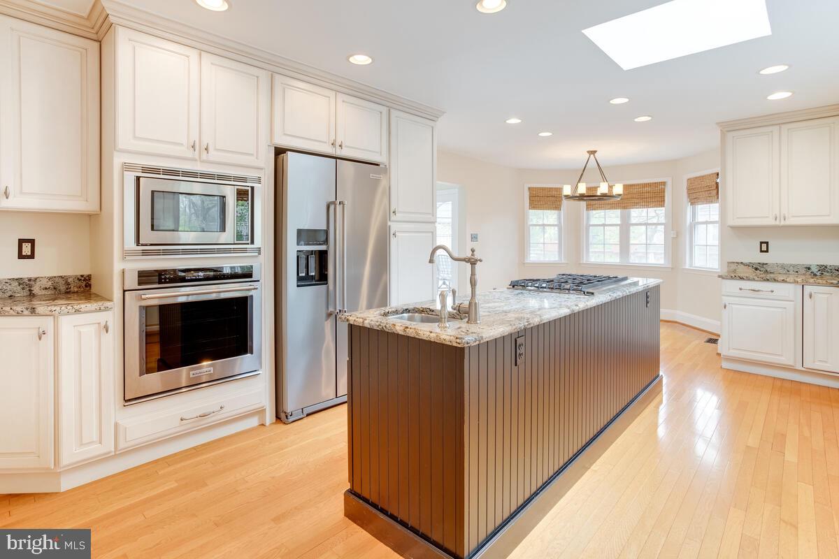 813 Kingston Road Baltimore, MD 21212 - Photo 6 of 55 Naturally sunlit kitchen by the skylight