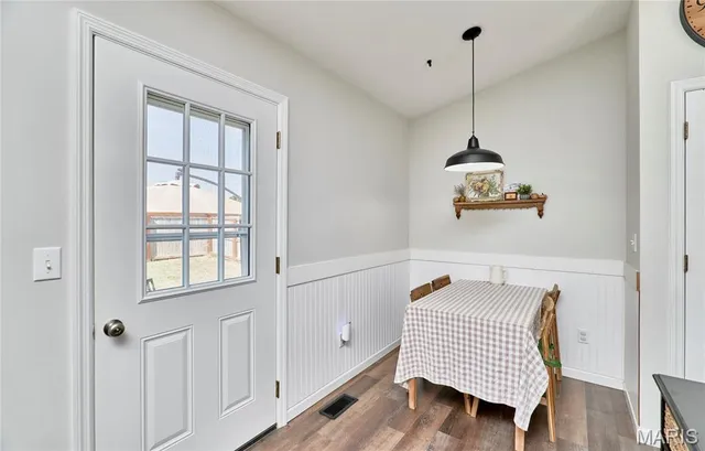 $219,900 | 101 Equestrian Drive, Winfield, MO 63389