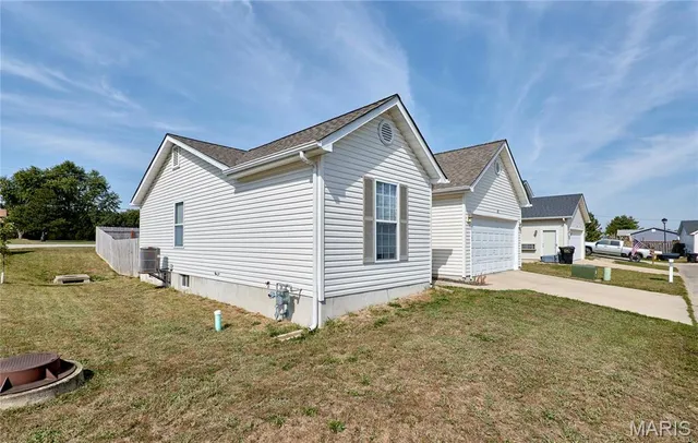 $219,900 | 101 Equestrian Drive, Winfield, MO 63389