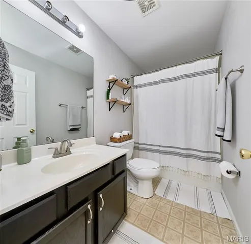 $219,900 | 101 Equestrian Drive, Winfield, MO 63389