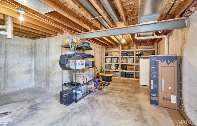 $219,900 | 101 Equestrian Drive, Winfield, MO 63389