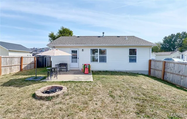 $219,900 | 101 Equestrian Drive, Winfield, MO 63389