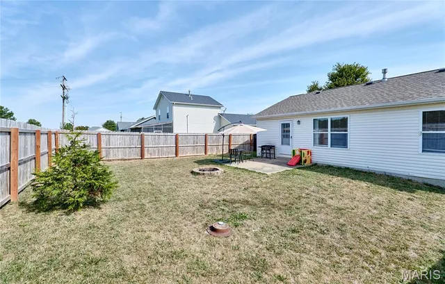 $219,900 | 101 Equestrian Drive, Winfield, MO 63389