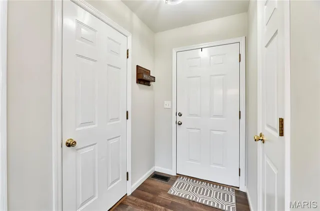 $219,900 | 101 Equestrian Drive, Winfield, MO 63389