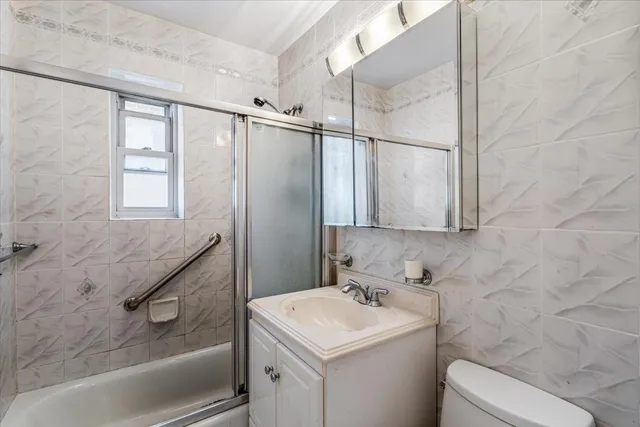 $240,000 | 144-60 Gravett Road, Unit 6F | Kew Gardens Hills