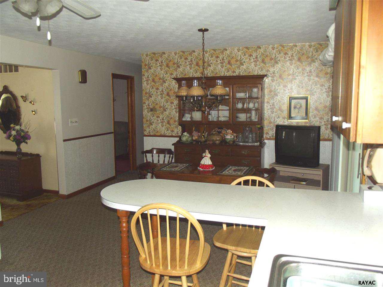 2349 Redwood Road York, PA 17408 - Photo 5 of 12