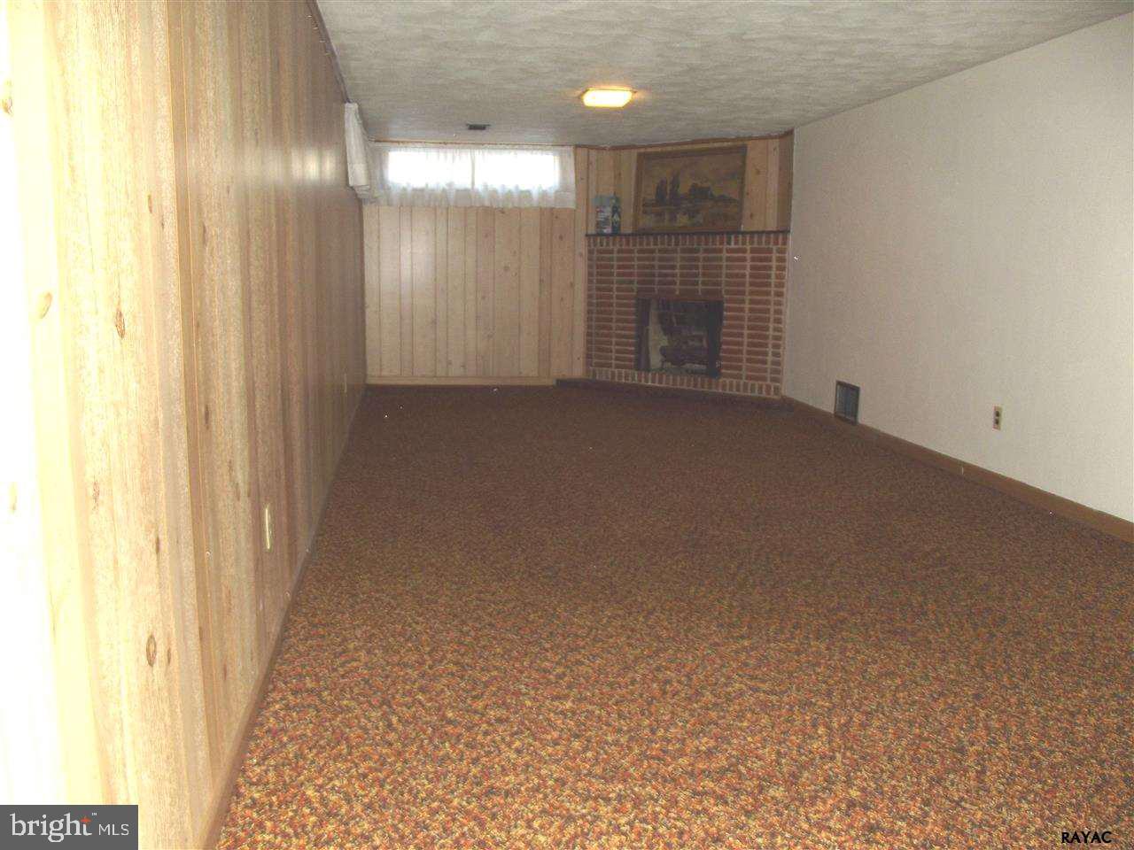 2349 Redwood Road York, PA 17408 - Photo 8 of 12