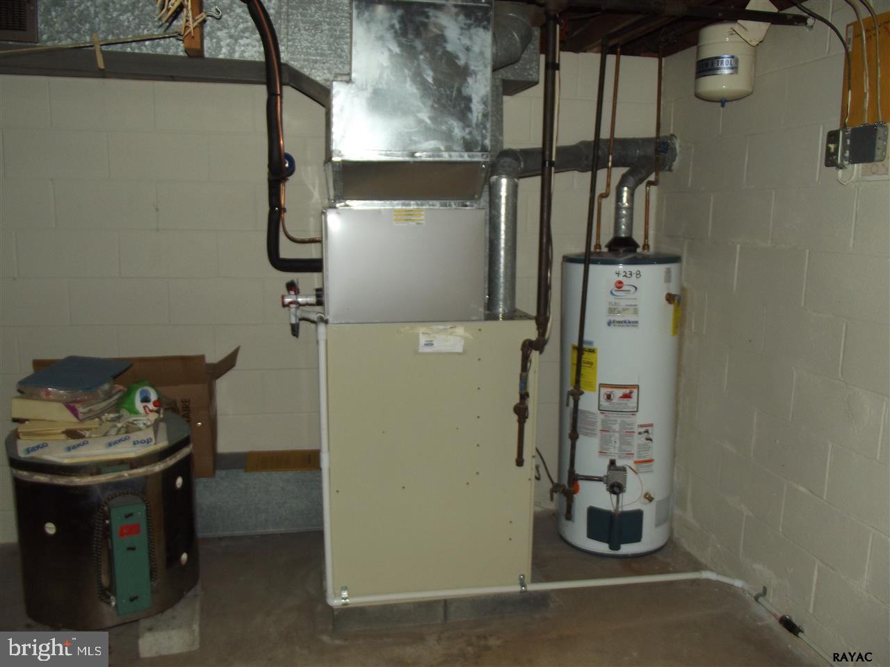 2349 Redwood Road York, PA 17408 - Photo 9 of 12