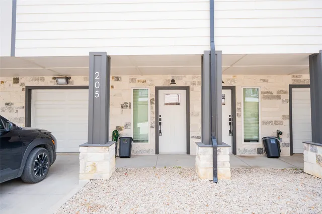 $1,750 | 2519 Washington Street, Unit 205, Waller, TX 77484