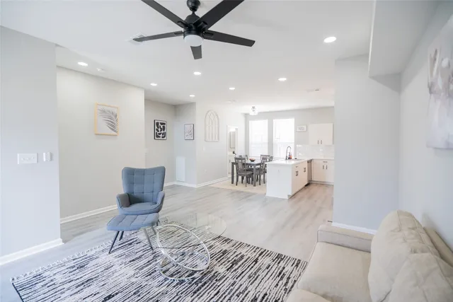 $1,750 | 2519 Washington Street, Unit 205, Waller, TX 77484