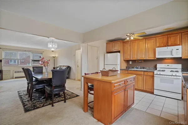 $299,999 | 155-27 89th Street, Unit 27 | Lindenwood