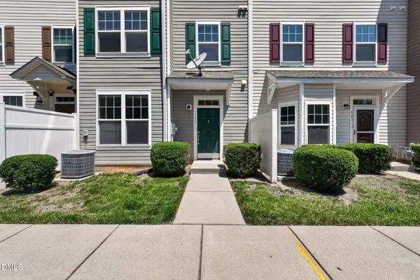 $288,500 | 11100 Gwynn Oaks Drive, Unit 105, Raleigh, NC 27614
