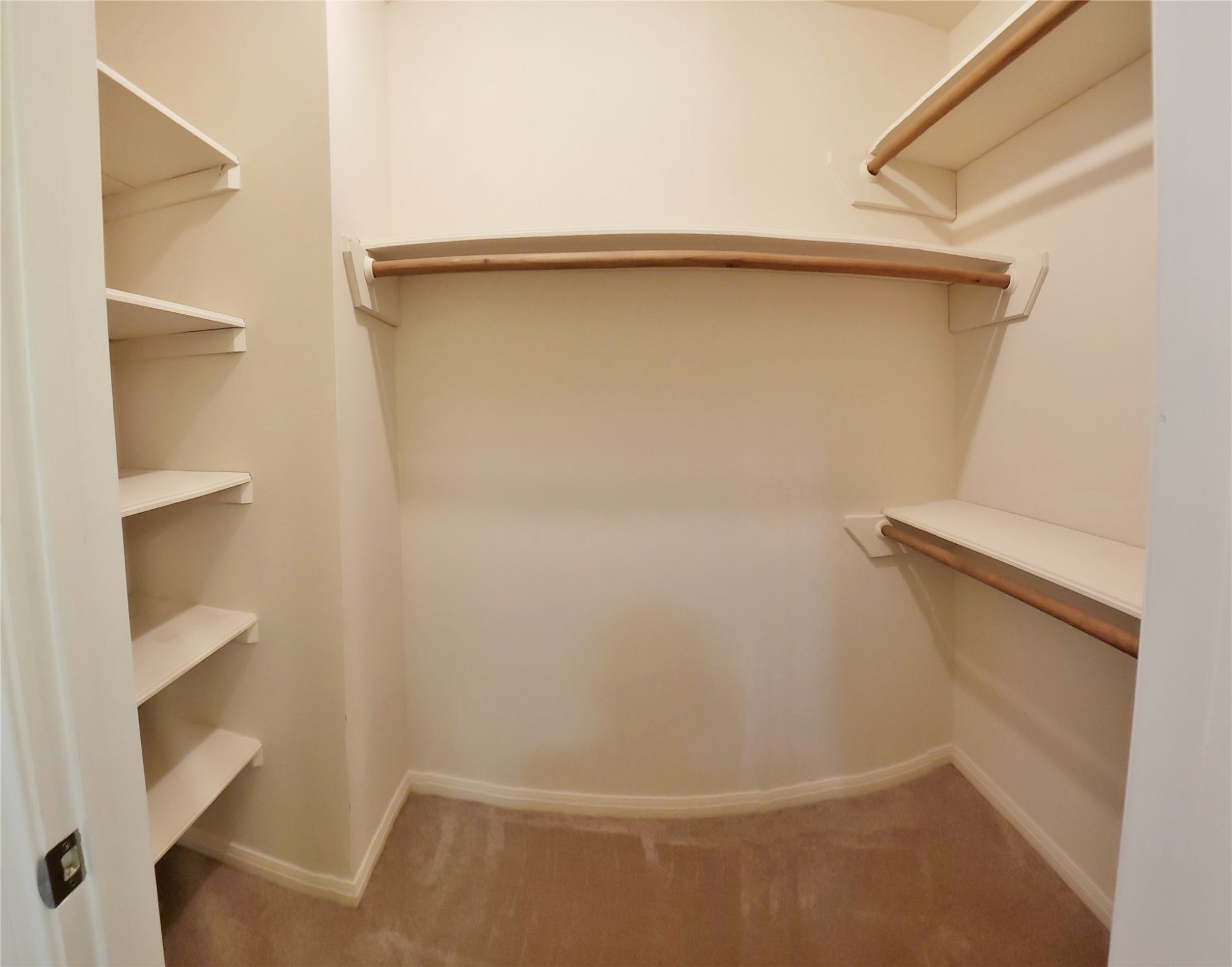 6607 Tournament Drive Houston, TX 77069 - Photo 29 of 46 a close up of a shower