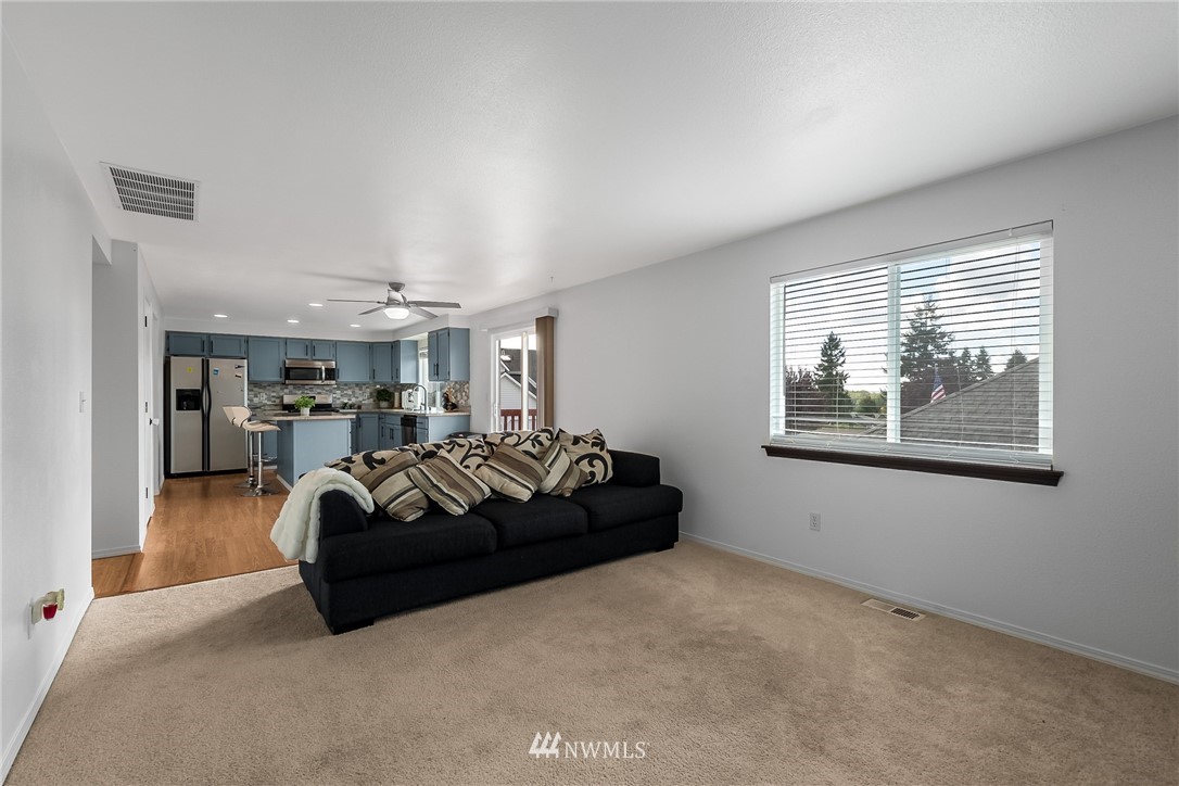 17805 112th Avenue Southeast Renton, WA 98055 - Photo 11 of 28 Gallery Image 11