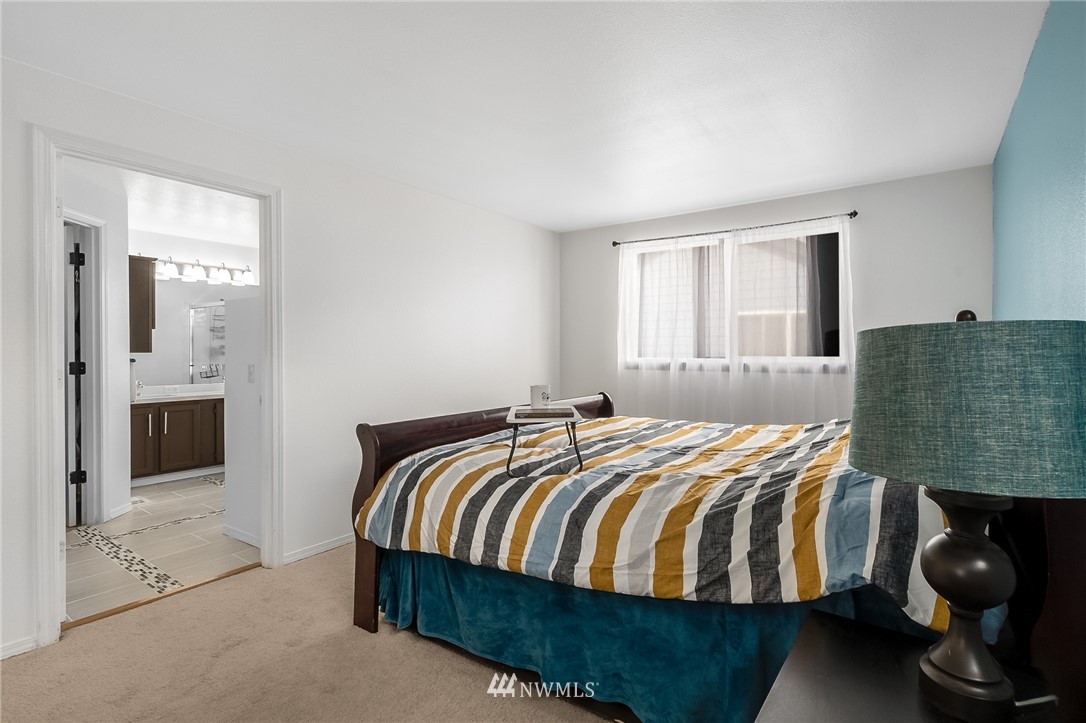 17805 112th Avenue Southeast Renton, WA 98055 - Photo 16 of 28 Gallery Image 16