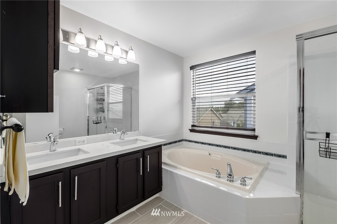 17805 112th Avenue Southeast Renton, WA 98055 - Photo 17 of 28 Gallery Image 17