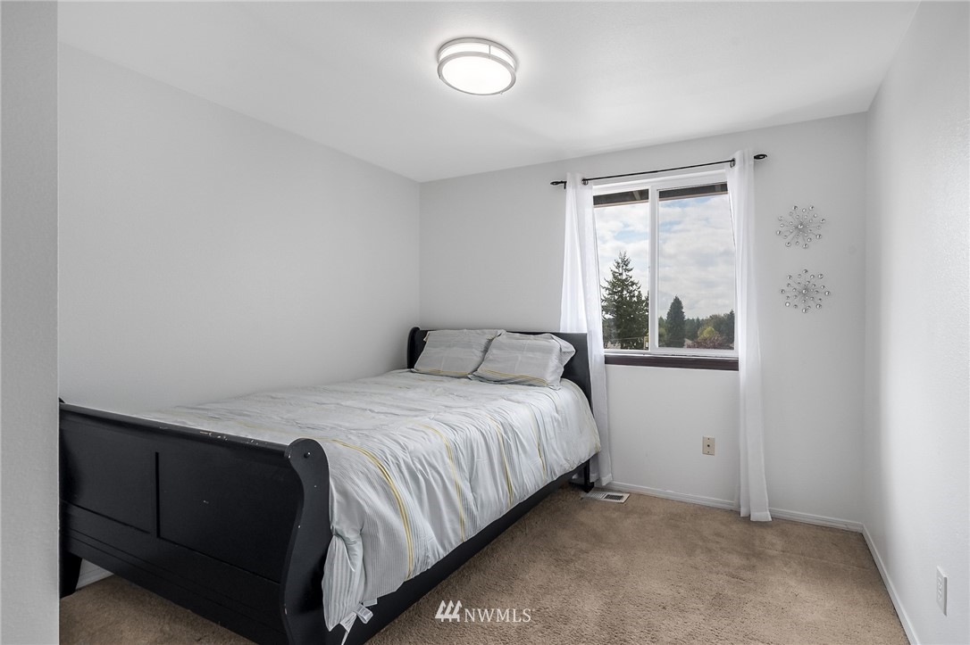 17805 112th Avenue Southeast Renton, WA 98055 - Photo 24 of 28 Gallery Image 24