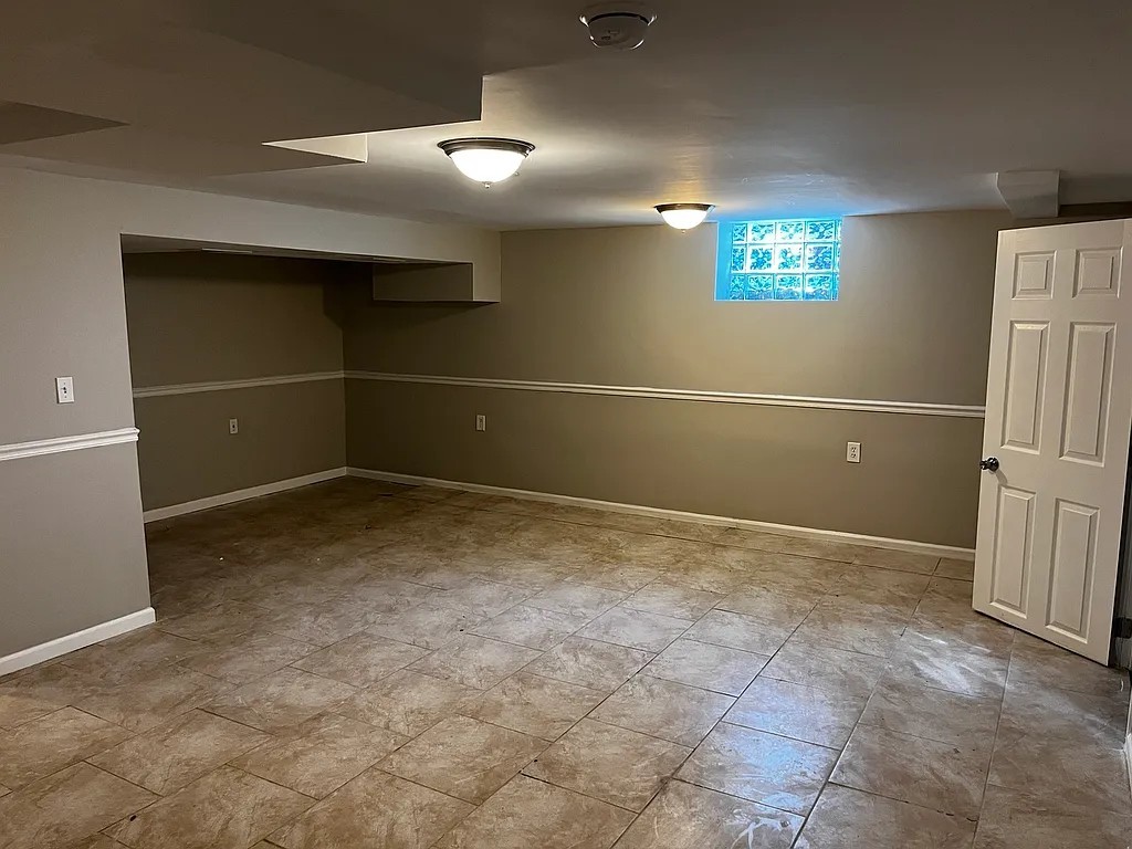 17107 Longfellow Avenue Hazel Crest, IL 60429 - Photo 9 of 21 a view of an empty room