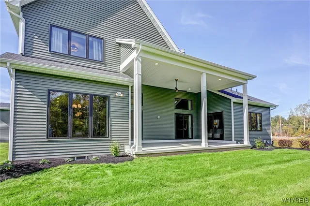 $1,392,900 | 5211 Kandefer's Trail, Buffalo, NY 14221