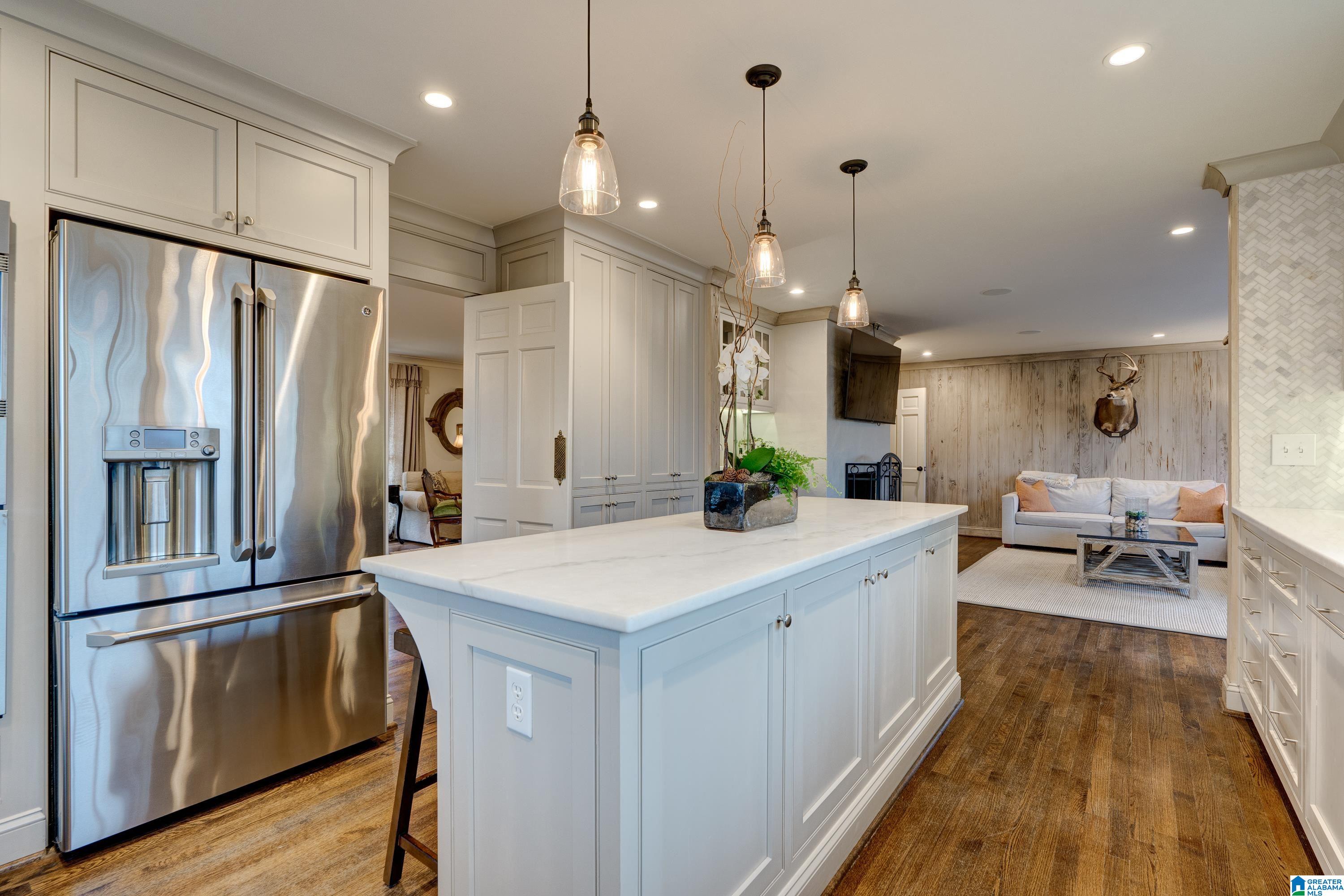 3769 North Woodridge Road Birmingham, AL 35223 - Photo 11 of 34
