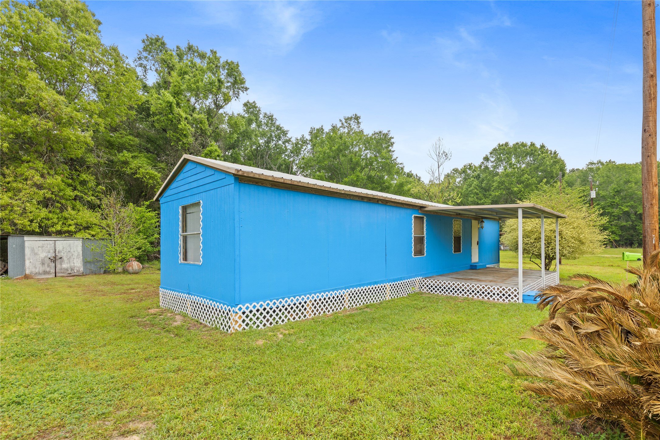 370 Lakeside Drive Trinity, TX 75862 - Photo 2 of 23