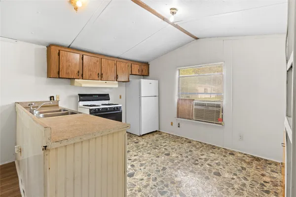 $55,000 | 370 Lakeside Drive, Trinity, TX 75862