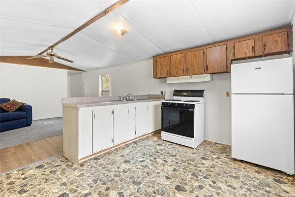 $55,000 | 370 Lakeside Drive, Trinity, TX 75862