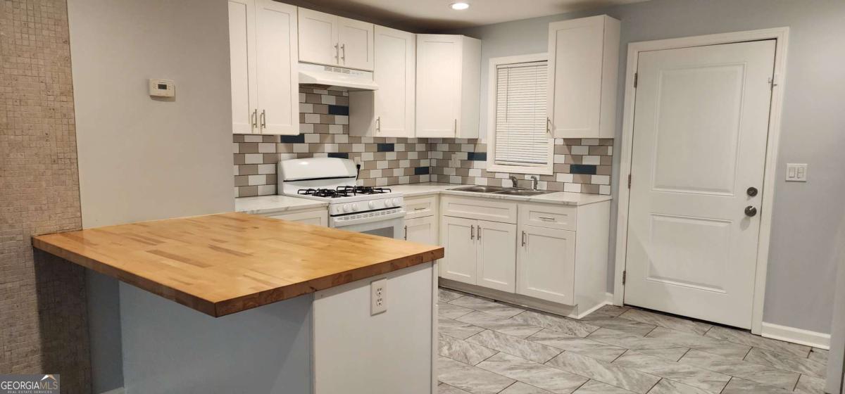 2975 Jones Street, Unit 75 East Point, GA 30344 - Photo 5 of 10
