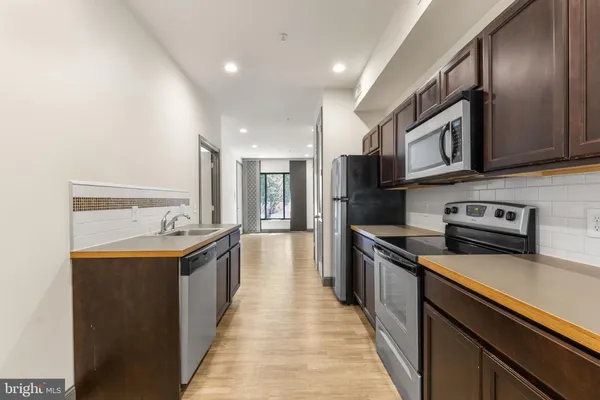 $1,575 | 812 North 15th Street, Unit 1S, Philadelphia, PA 19130