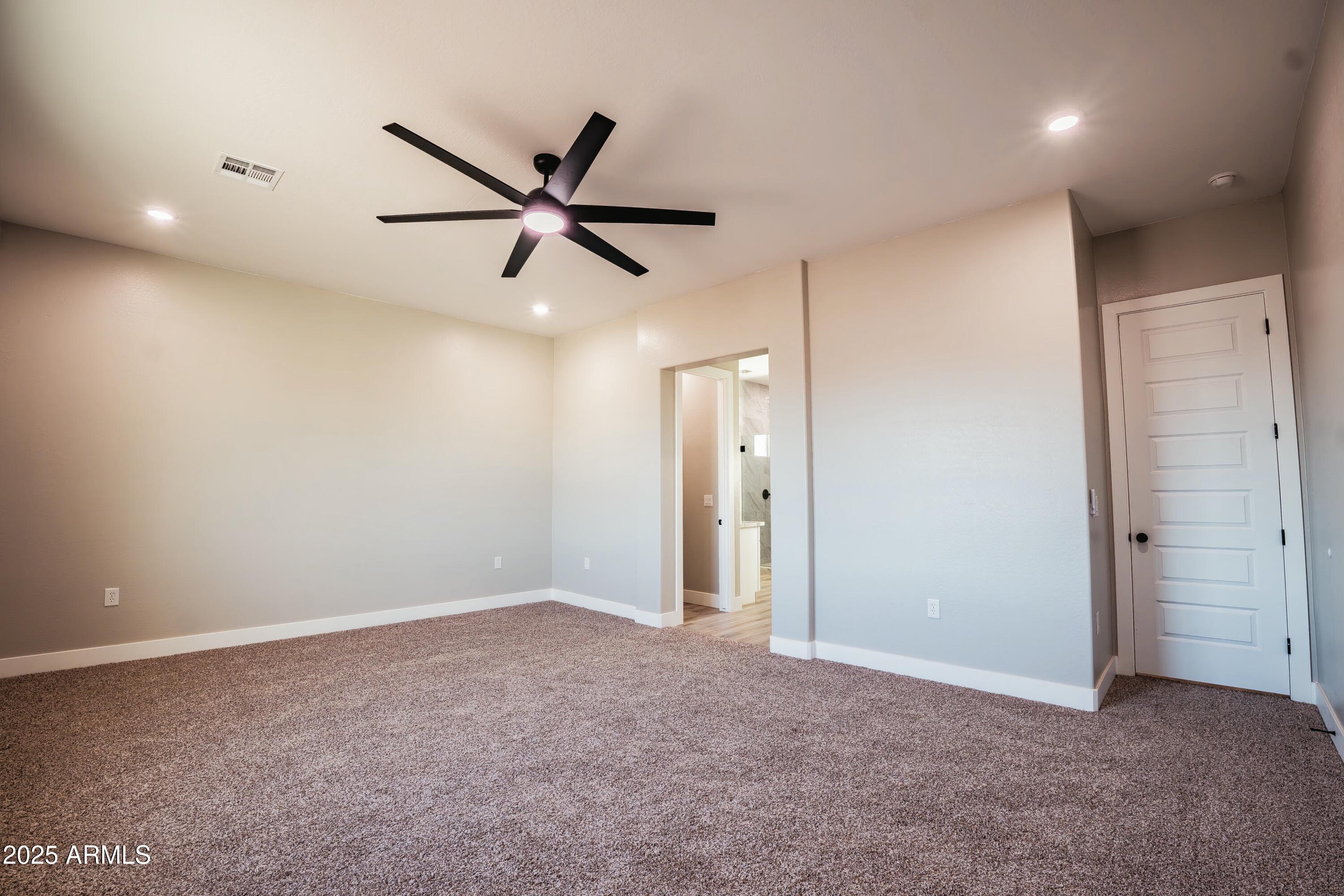 21165 West Carver Road Buckeye, AZ 85326 - Photo 10 of 38 tempImageOUlVfz