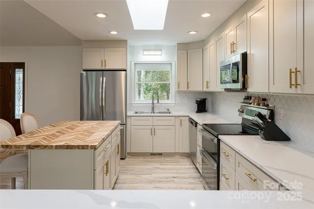 $949,000 | 1388 King Road, Pisgah Forest, NC 28768