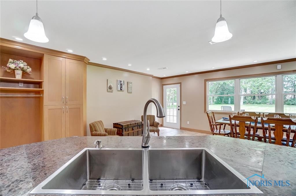 8208 South River Road Waterville, OH 43566 - Photo 13 of 50 Gallery Image 13