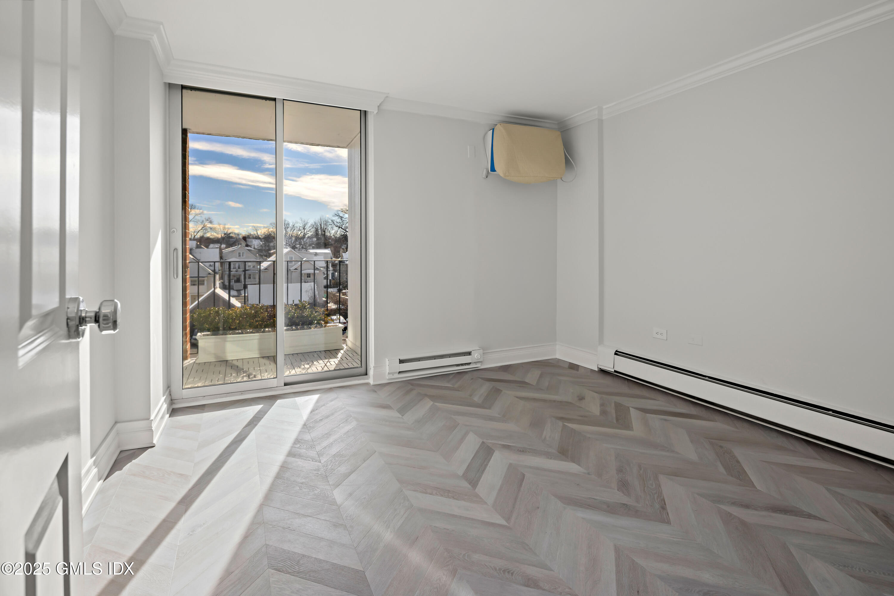 87 Glenbrook Road, Unit 3D Stamford, CT 06902 - Photo 18 of 28 87 Glenbrook Rd, Stamford, CT 06902-14