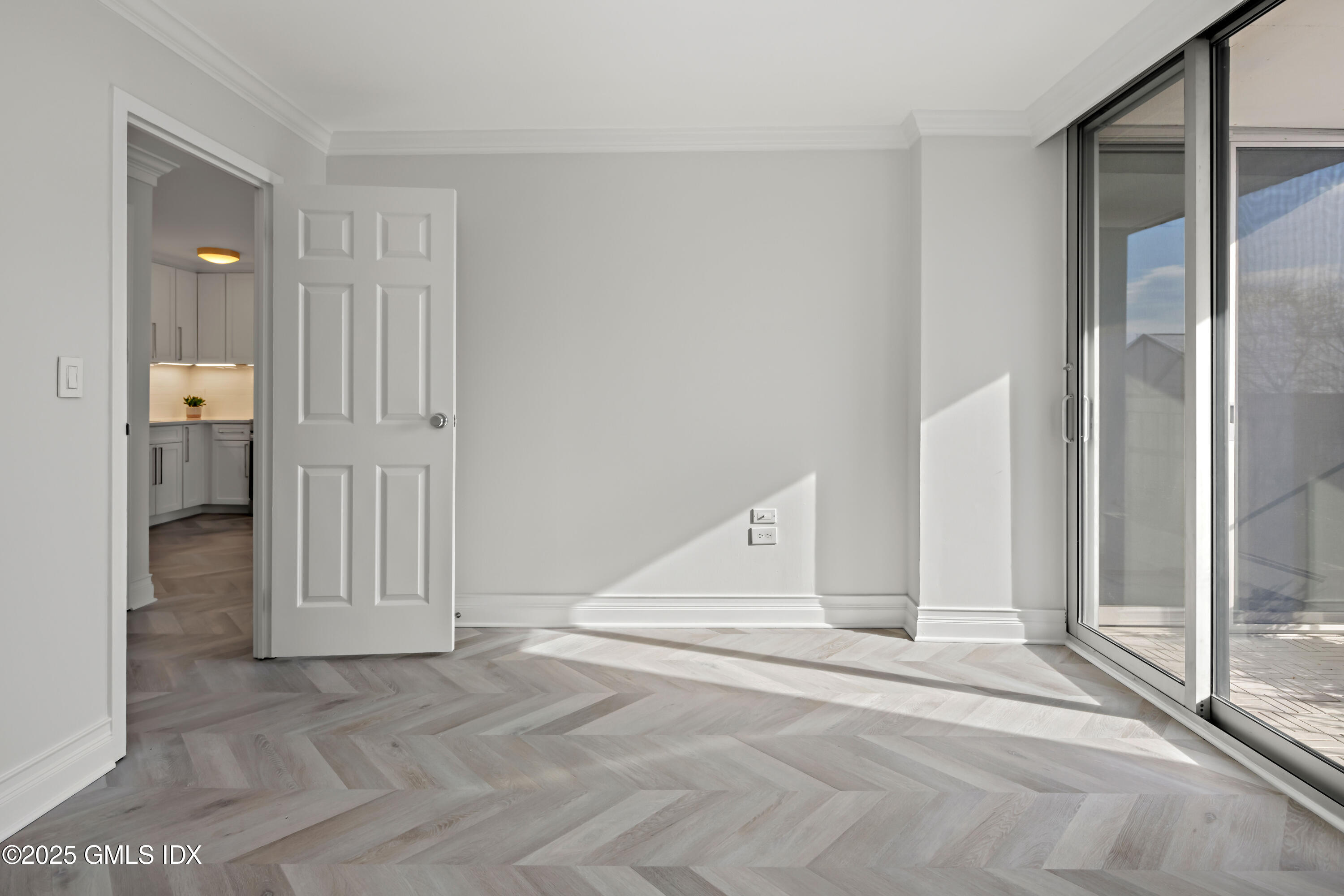 87 Glenbrook Road, Unit 3D Stamford, CT 06902 - Photo 19 of 28 87 Glenbrook Rd, Stamford, CT 06902-15