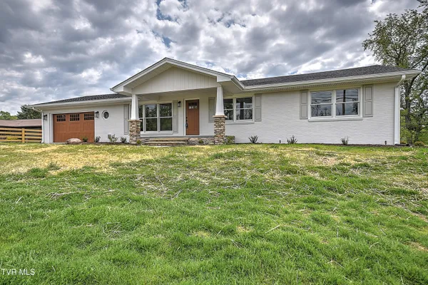 $449,900 | 25084 Hillman Highway, Abingdon, VA 24210