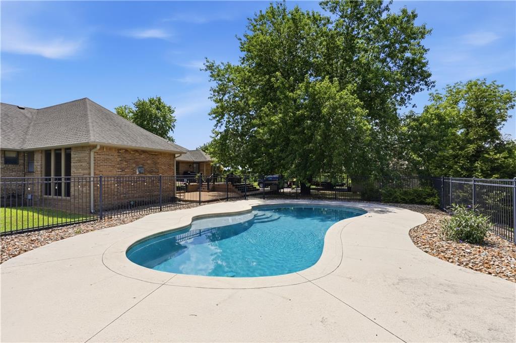 1426 East State Line Road Baxter Springs, KS 66713 - Photo 17 of 71