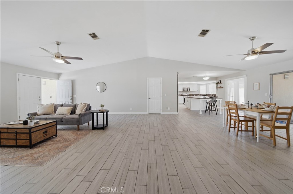 18405 Owatonna Road Apple Valley, CA 92307 - Photo 5 of 41