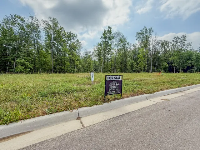 $149,900 | 1734 Blaketon Drive, Walker, MI 49534