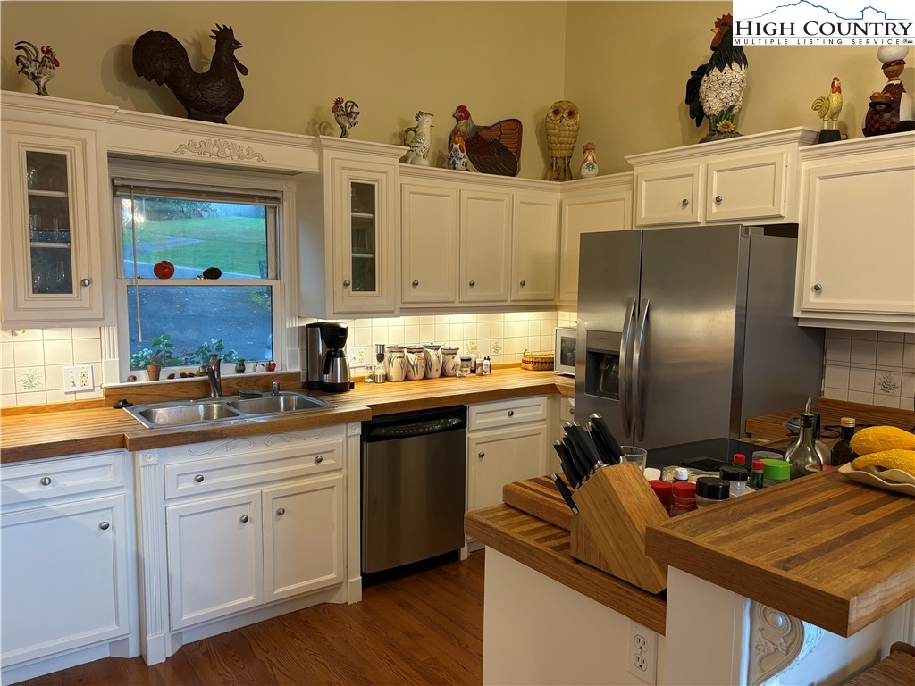 638 Ridge Road Glade Valley, NC 28627 - Photo 7 of 35