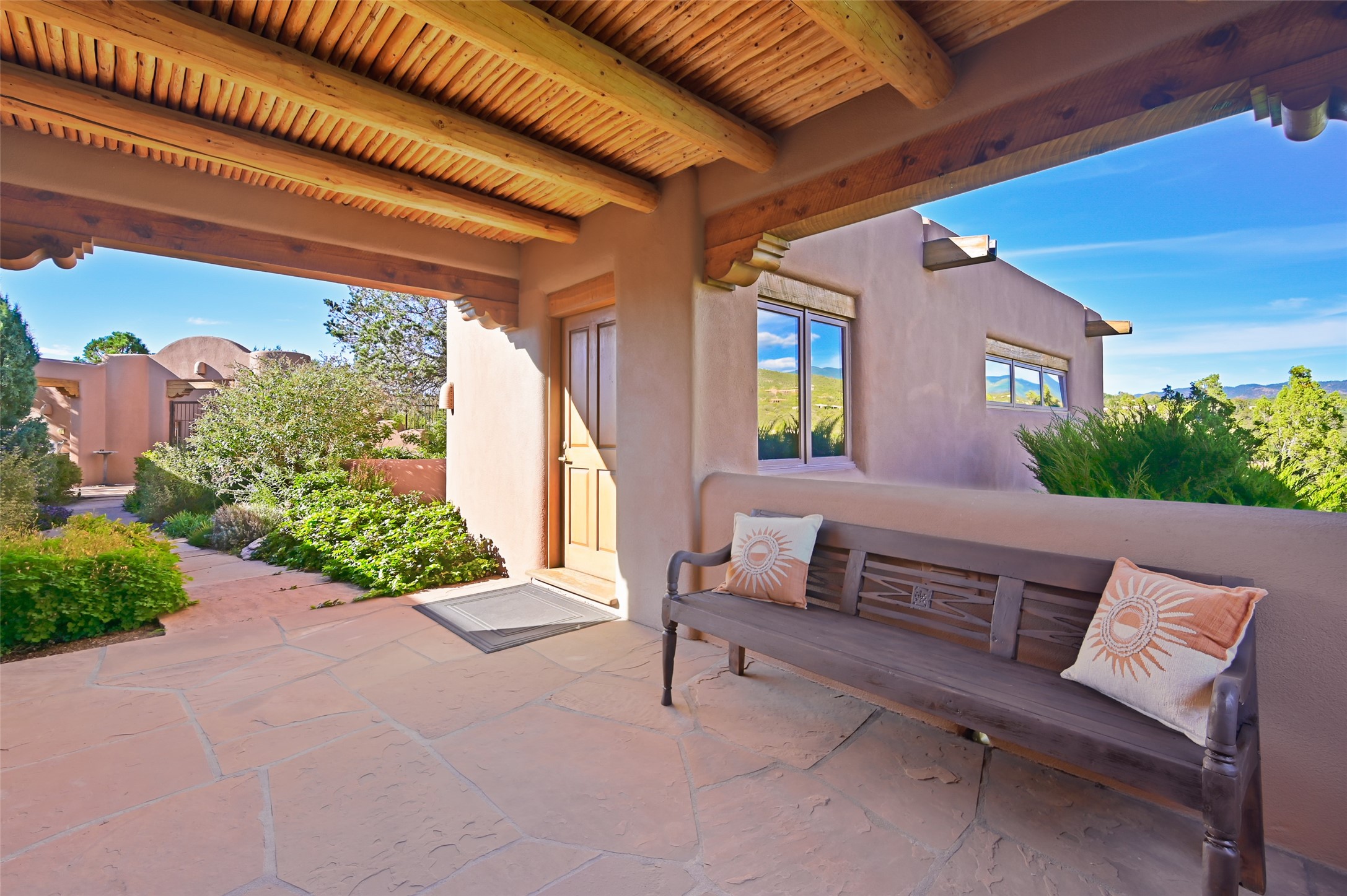 142 Barranca Road Santa Fe, NM 87501 - Photo 14 of 91 Gallery Image 14