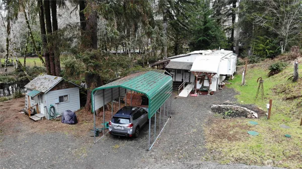 a view of a car in front of house