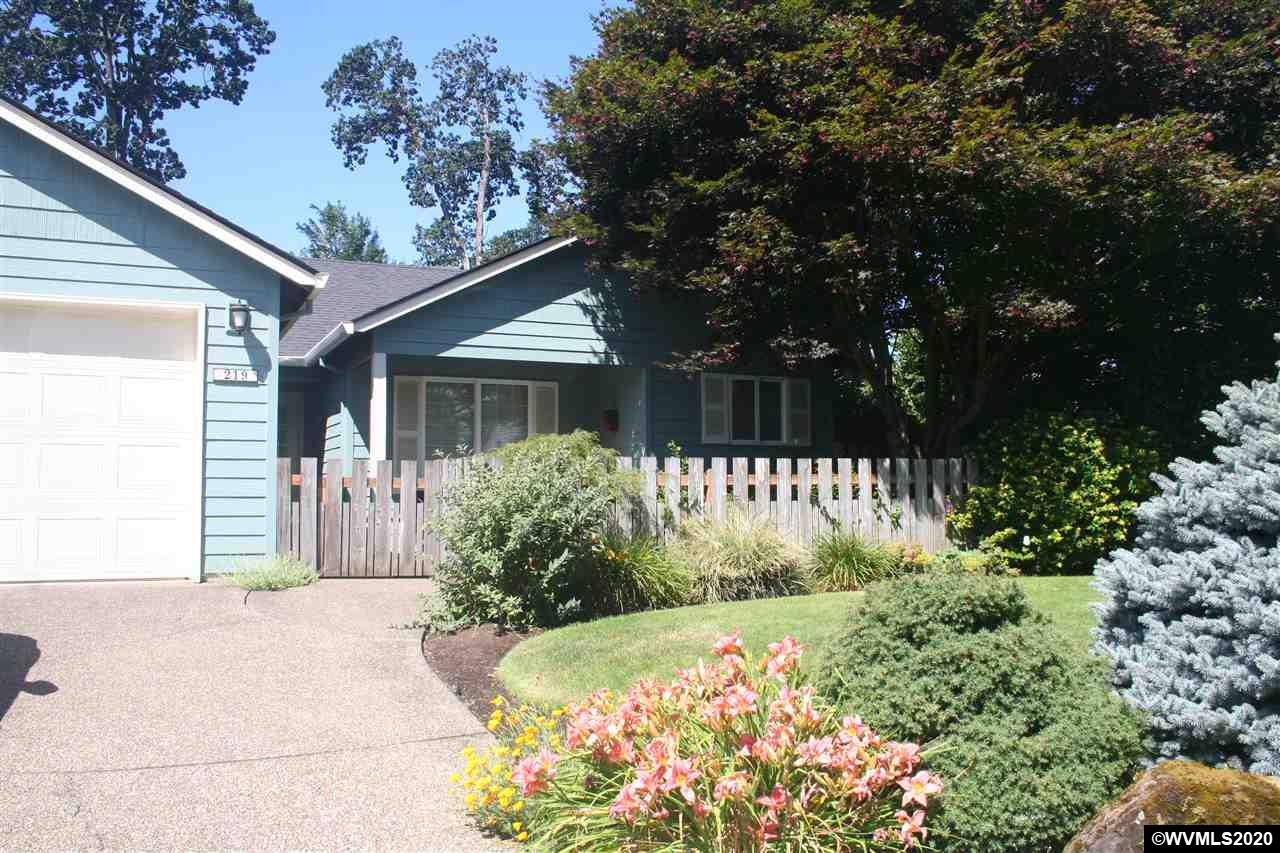219 Sweden Cl Cl, Unit CL Silverton, OR 97381 - Photo 3 of 40