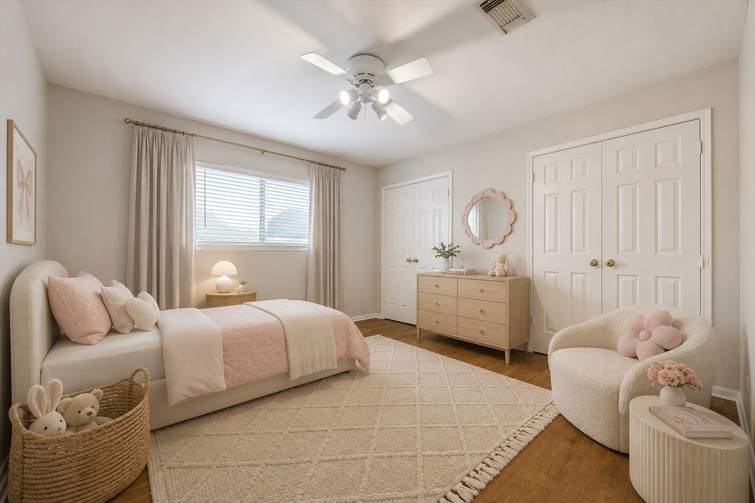 816 Anderson Street Bellaire, TX 77401 - Photo 33 of 45 Virtually Staged Secondary Bedroom